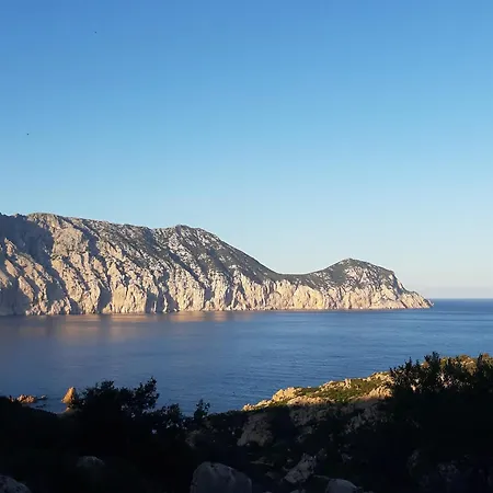 Da Graziella E Carlo - Mare Cristallino - Vicino A Molte Bellissime Spiagge *